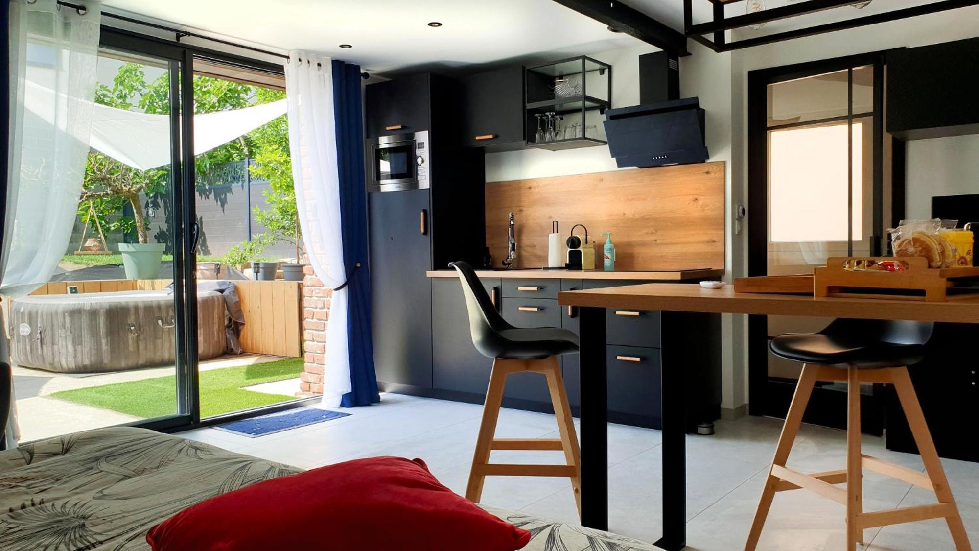 Gary Suite - Studio Cosy, Spa Et Jardin Privatif A 4 Min De Cambrai Awoingt 외부 사진
