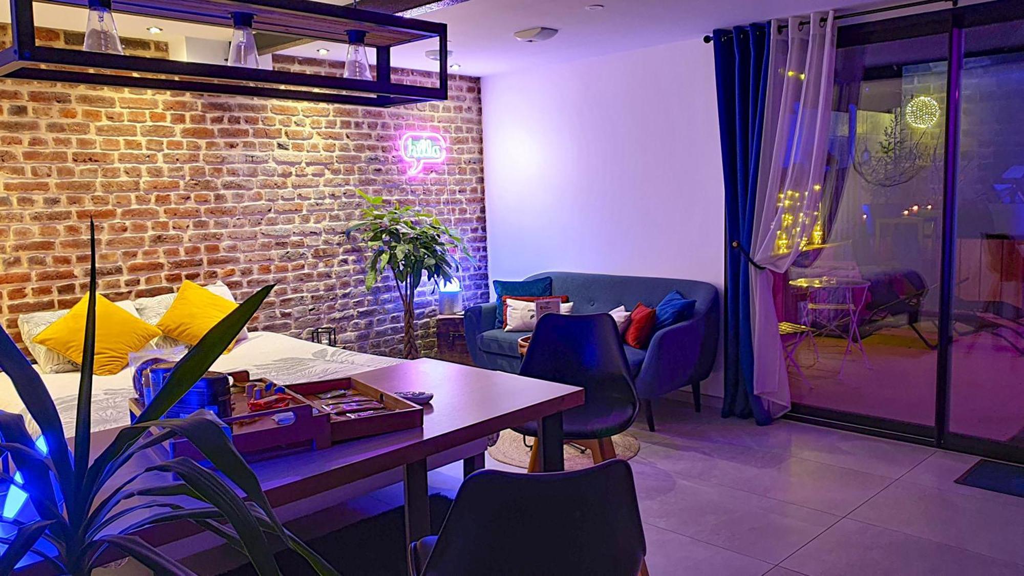 Gary Suite - Studio Cosy, Spa Et Jardin Privatif A 4 Min De Cambrai Awoingt 외부 사진