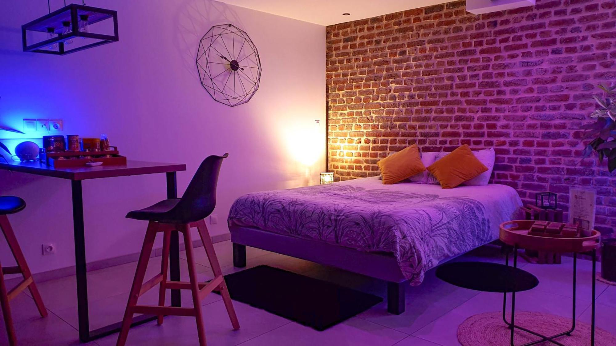 Gary Suite - Studio Cosy, Spa Et Jardin Privatif A 4 Min De Cambrai Awoingt 외부 사진